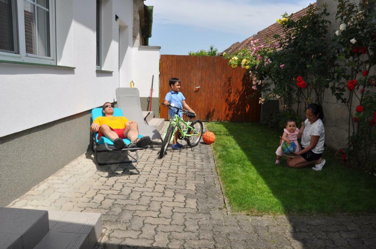 Ferienhaus Resi Illmitz Luaran gambar